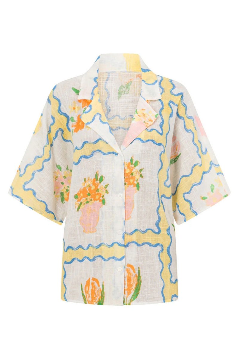 Gracefully Styled Garment for Any Occasion