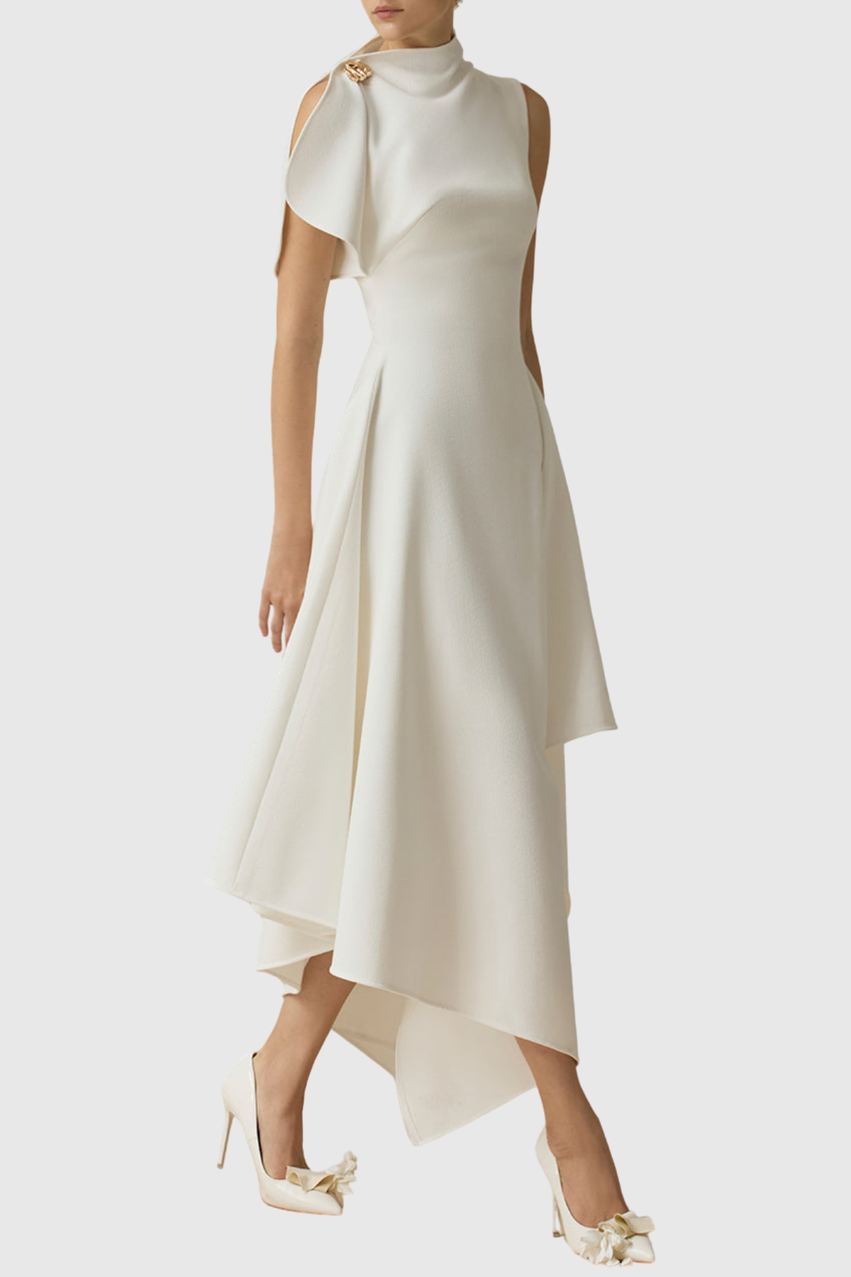 Beautifully Finished Dress in a Timeless Design