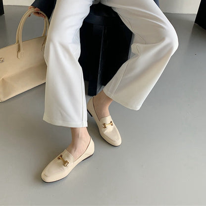 Well Tailored Garment with a Graceful Silhouette