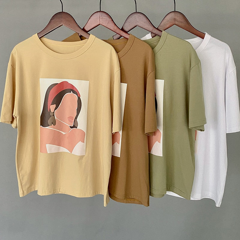 Classic Vintage T-Shirt with a Flattering Fit