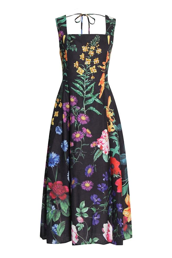 Effortlessly Elegant Dress with a Timeless Design