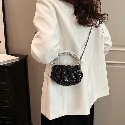 Gracefully Styled Bag for Any Occasion