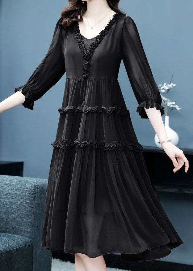 Beautifully Finished Dress in a Timeless Design