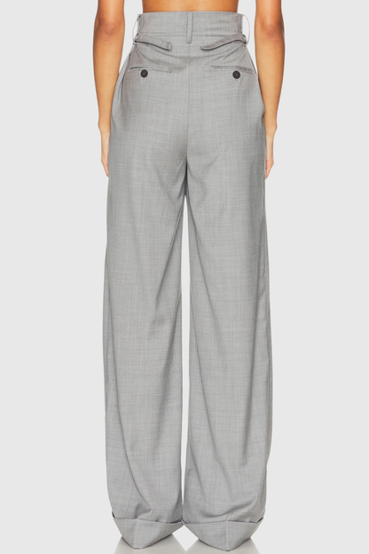 Elegantly Styled Trousers for Everyday Wear