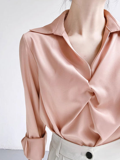 Beautifully Crafted Blouse in a Classic Style