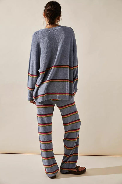 Classic Vintage Sweater with a Flattering Fit