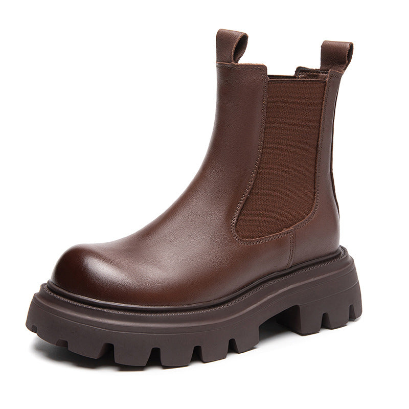 Polished Boots with an Effortless Classic Look
