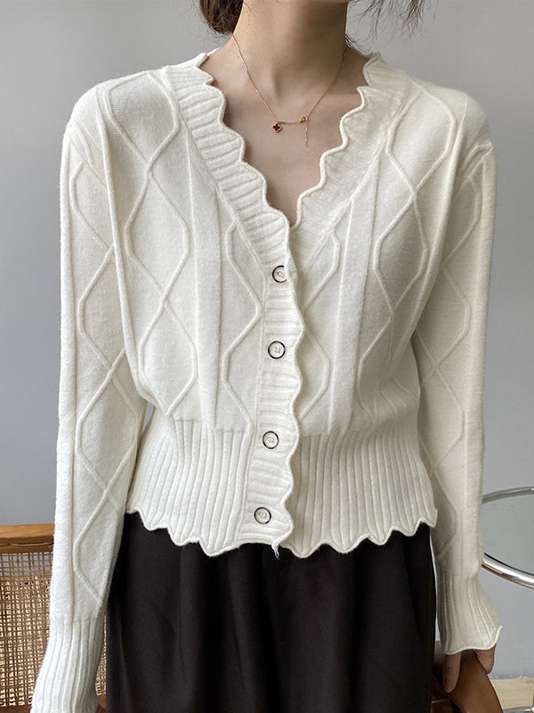 Well Tailored Cardigan with a Graceful Silhouette