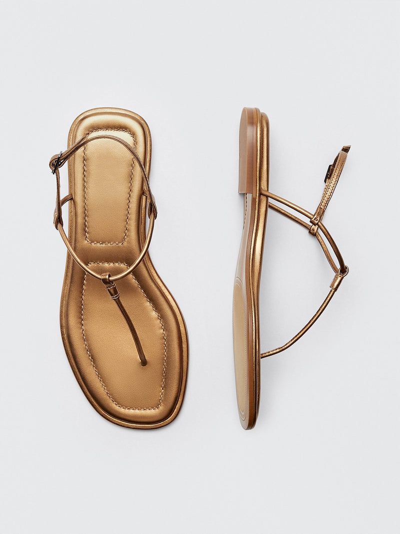 Polished Garment with an Effortless Classic Look