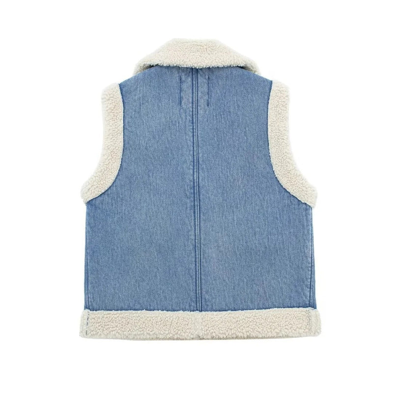 Effortlessly Elegant Coat with a Timeless Design