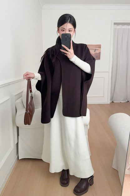 Effortlessly Elegant Coat with a Timeless Design