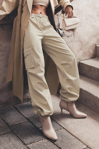 Well Tailored Pants with a Graceful Silhouette