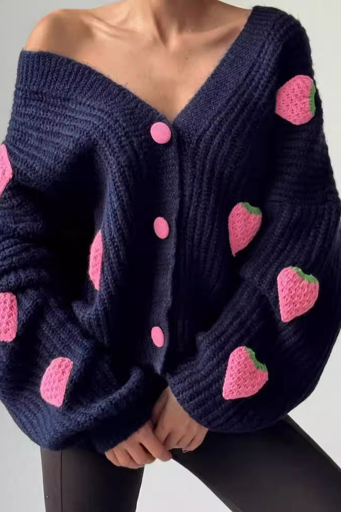 Well Tailored Sweater with a Graceful Silhouette