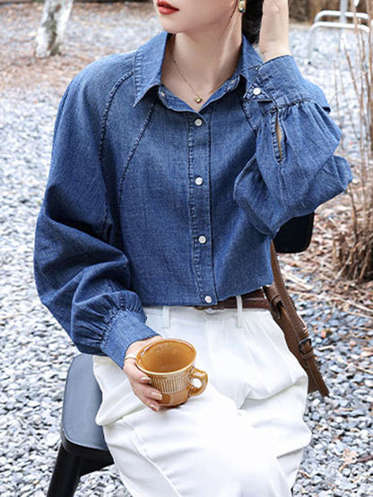 Classic Vintage Blouse with a Flattering Fit