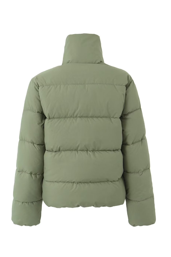 Classic Vintage Coat with a Flattering Fit