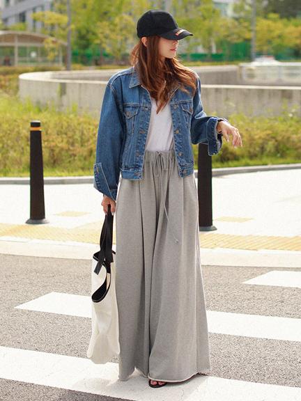 Classic Vintage Pants with a Flattering Fit