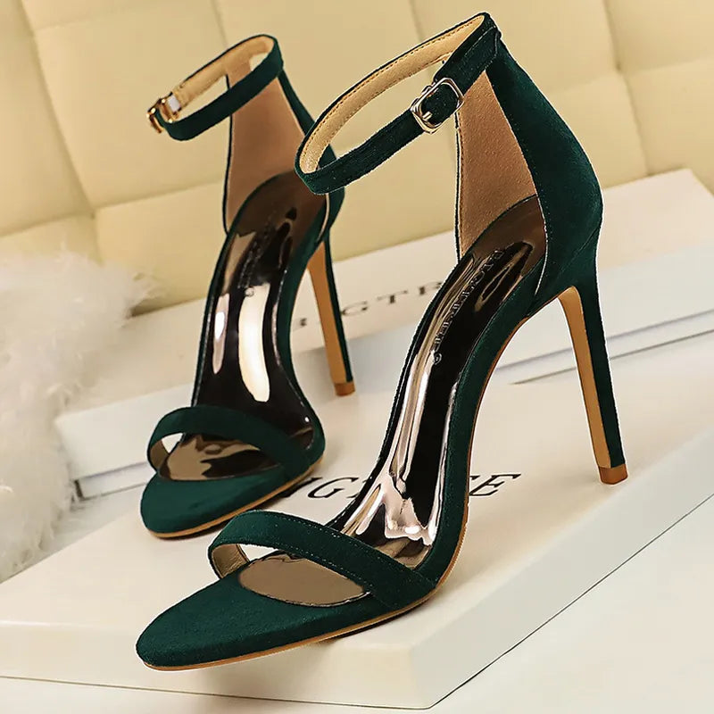 A Vintage Style Shoes with Delicate Timeless Details