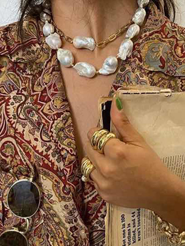 Sophisticated Garment with a Clean Classic Look