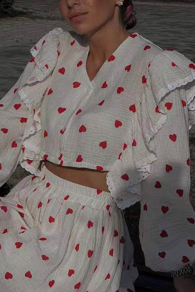 Well Tailored Top with a Graceful Silhouette