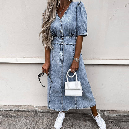 Classic Vintage Dress with a Flattering Fit