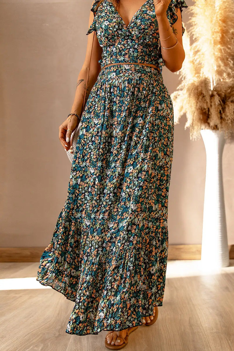 Well Tailored Top with a Graceful Silhouette