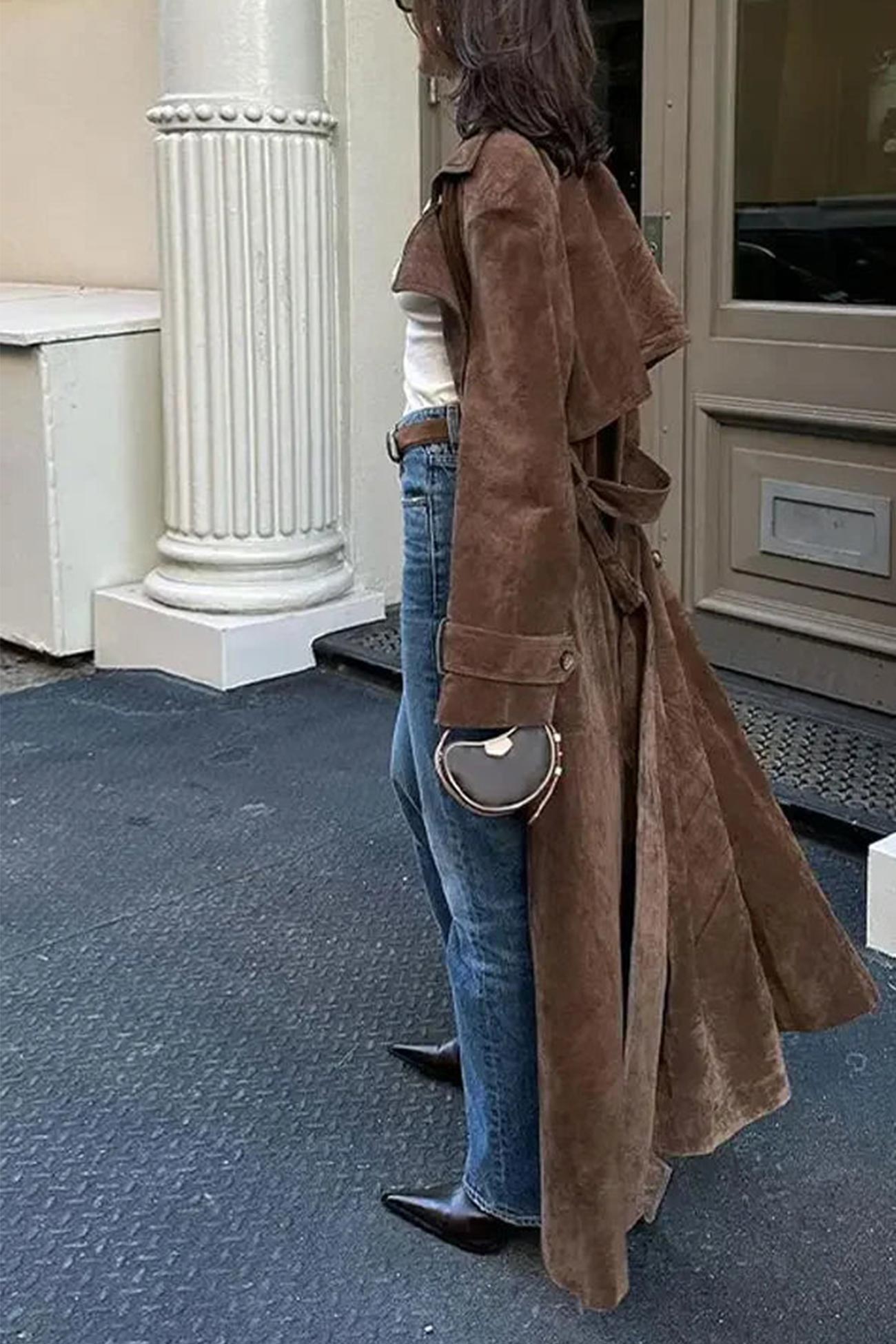 Well Tailored Coat with a Graceful Silhouette