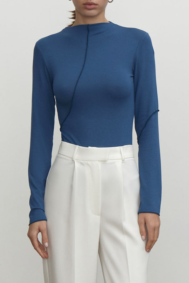 Beautifully Finished Top in a Timeless Design