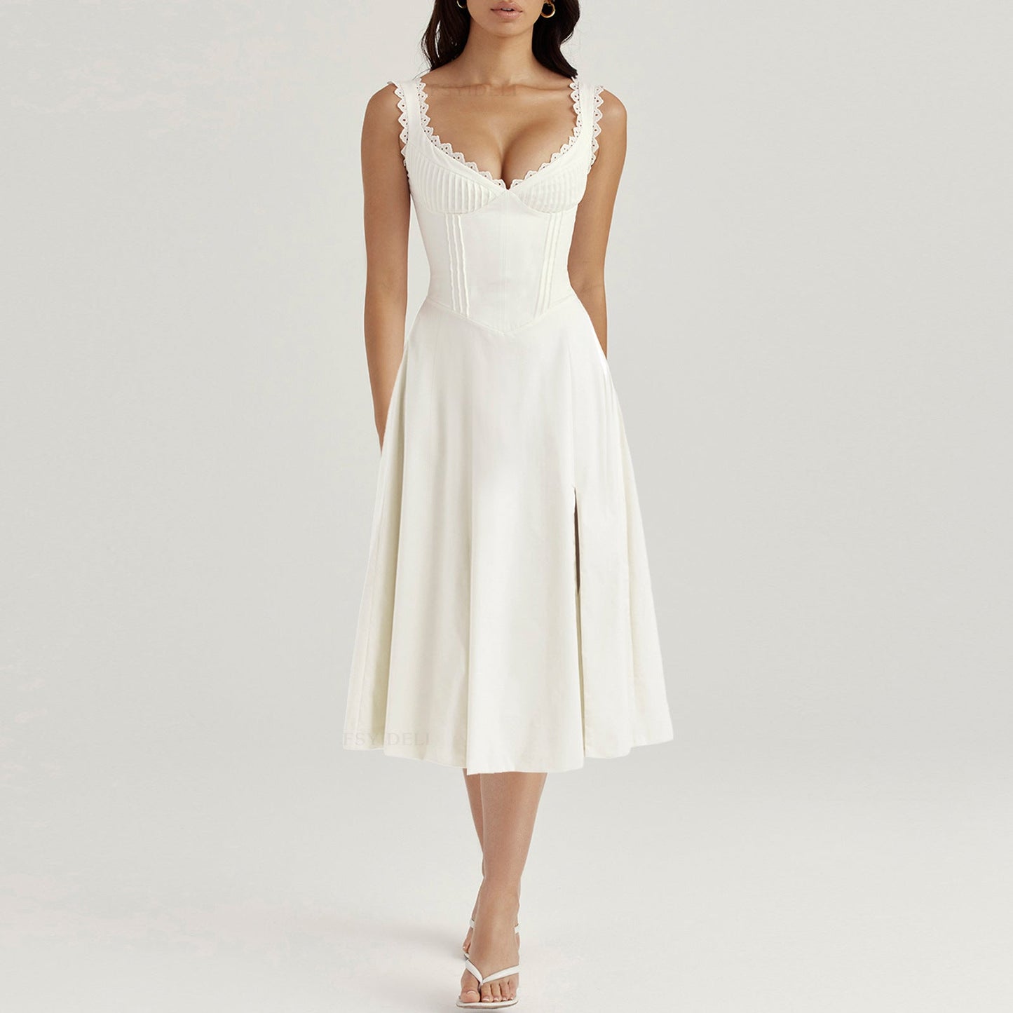 Gracefully Styled Dress for Any Occasion