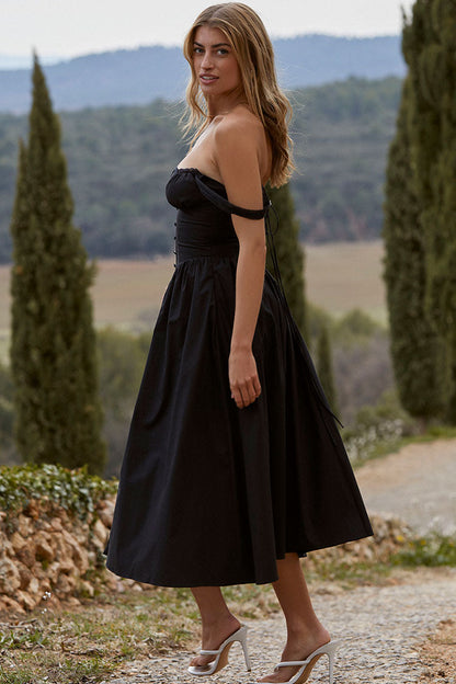 Classic Vintage & Enduringly Stylish Dress
