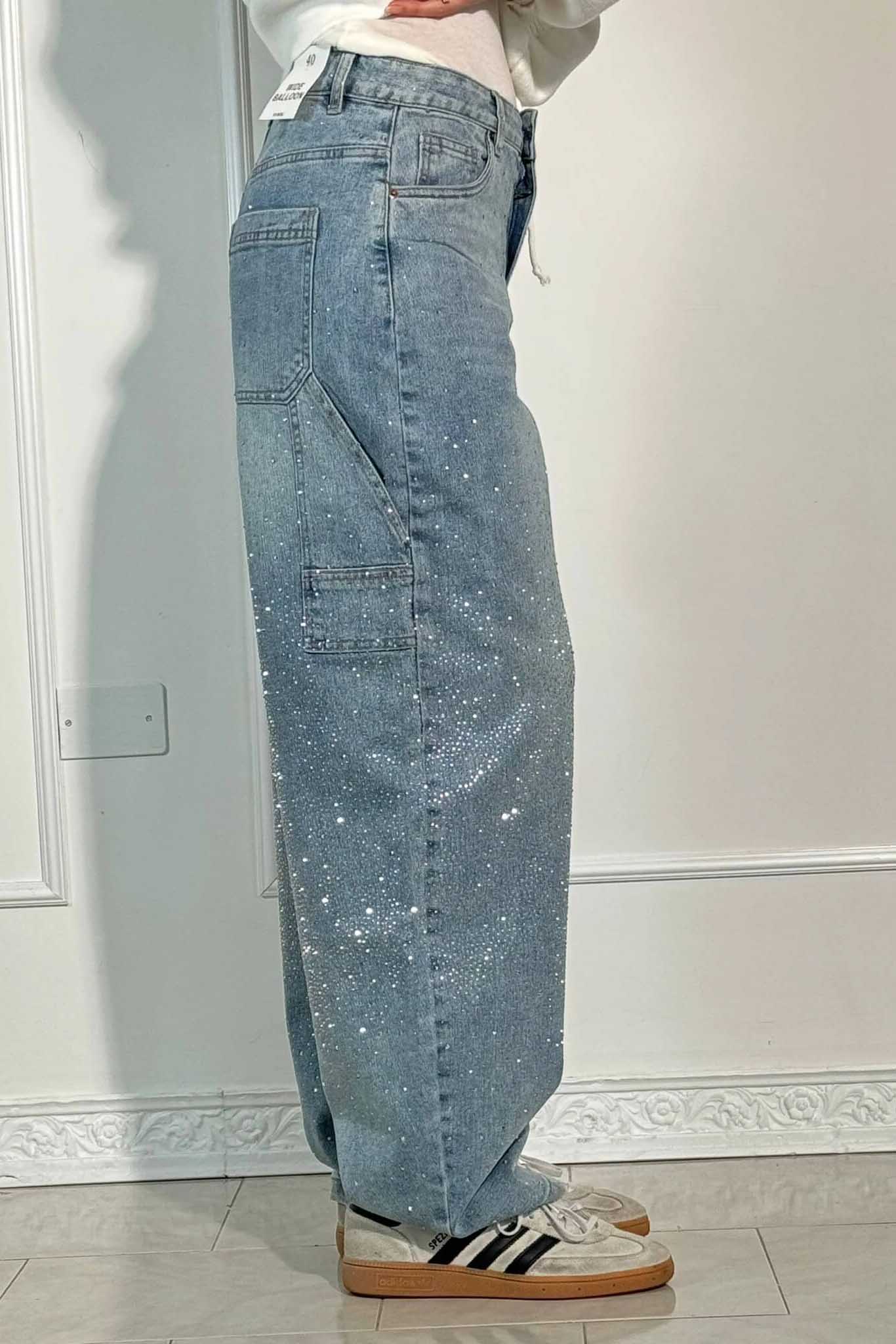 Sophisticated Garment with a Clean Classic Look