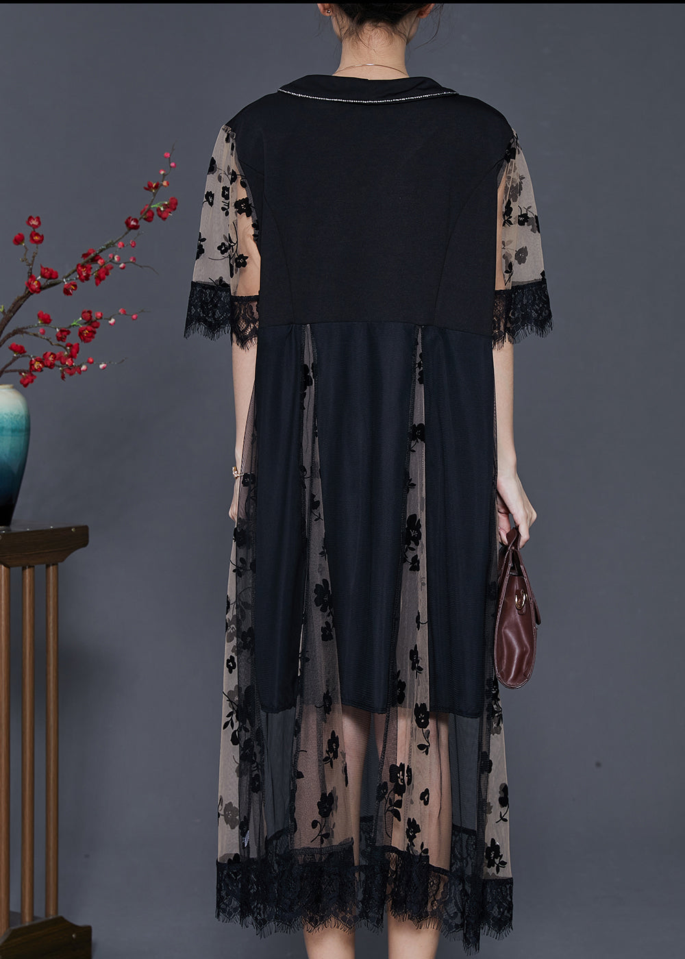 Gracefully Styled Dress for Any Occasion