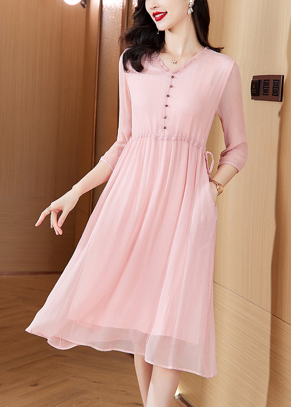 Well Tailored Dress with a Graceful Silhouette
