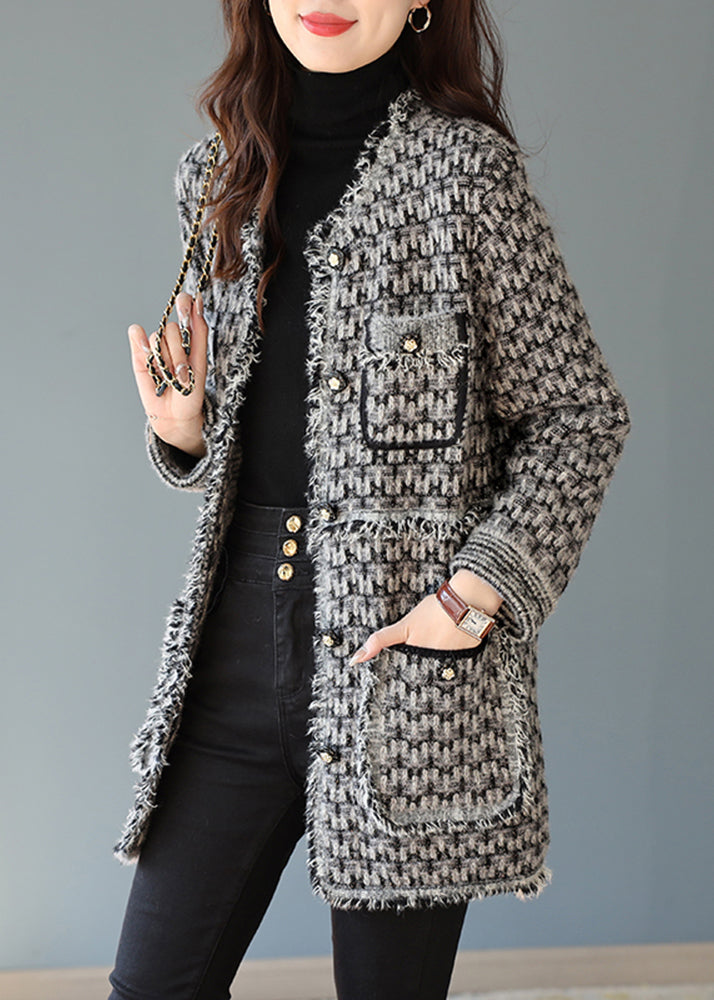 Effortlessly Elegant Coat with a Timeless Design