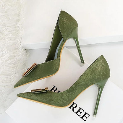 Well Tailored Shoes with a Graceful Silhouette