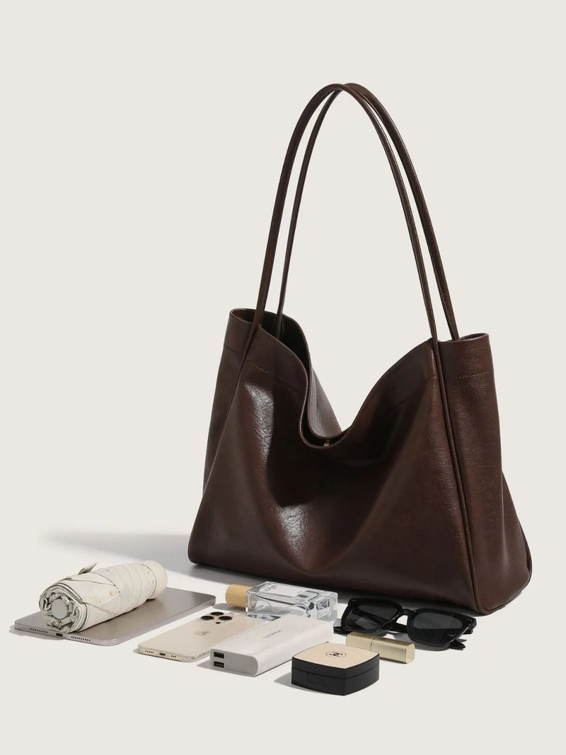 Beautifully Finished Bag in a Timeless Design