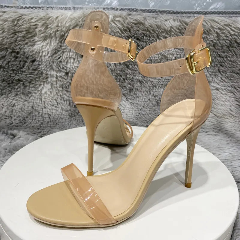 Classic Vintage Sandals with a Flattering Fit