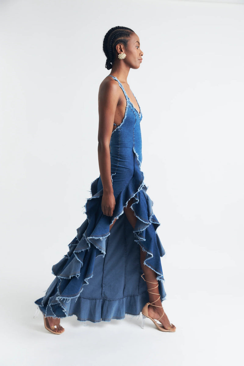 Gracefully Styled Dress for Any Occasion