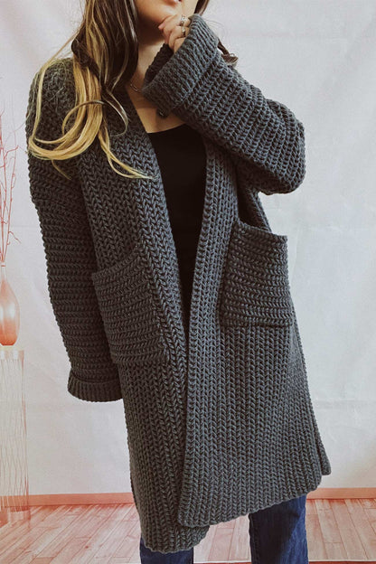 Well Tailored Cardigan with a Graceful Silhouette