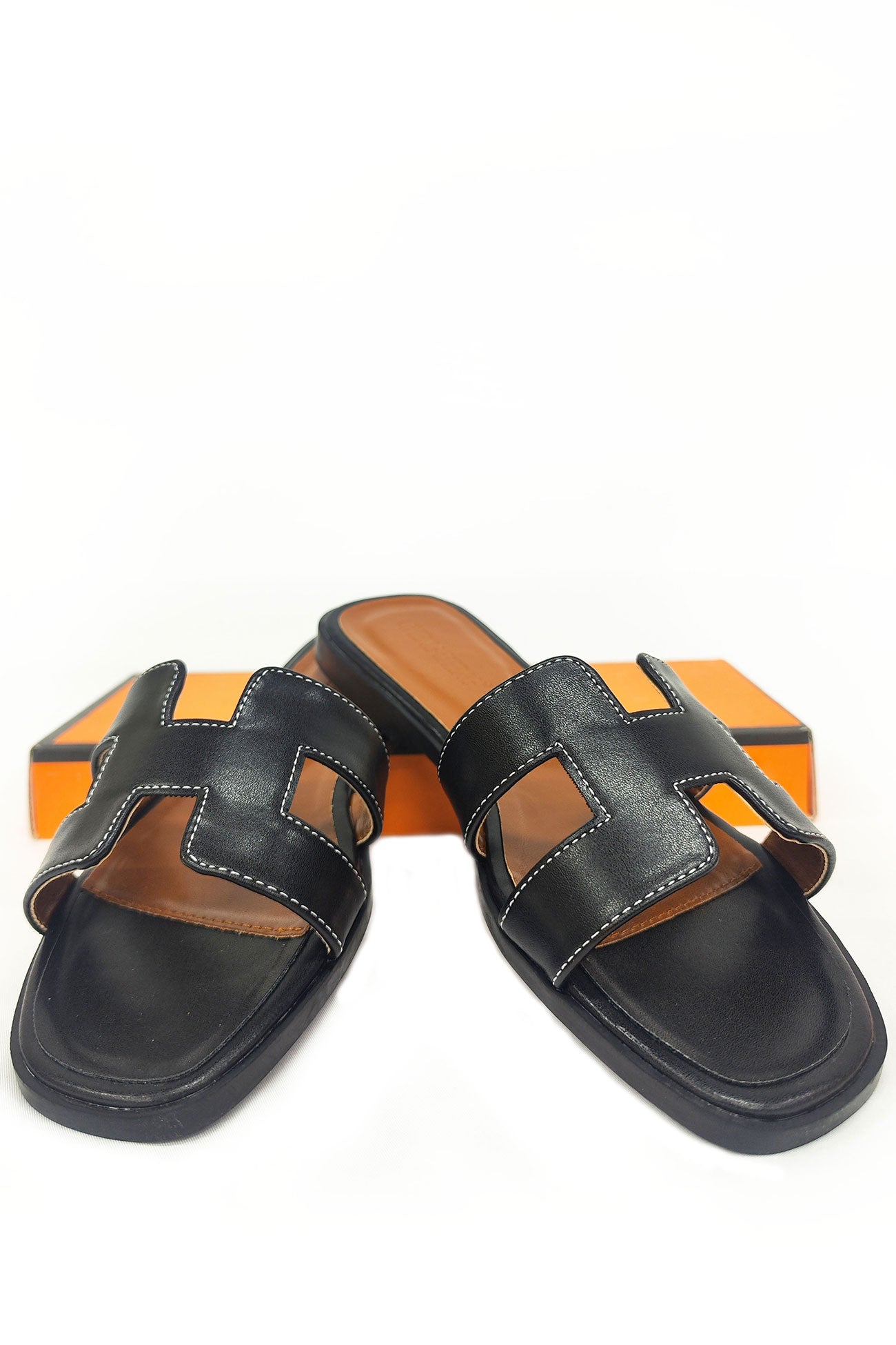 Elegantly Styled Sandals for Everyday Wear