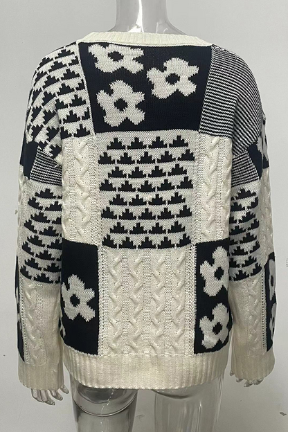 Effortlessly Elegant Sweater with a Timeless Design