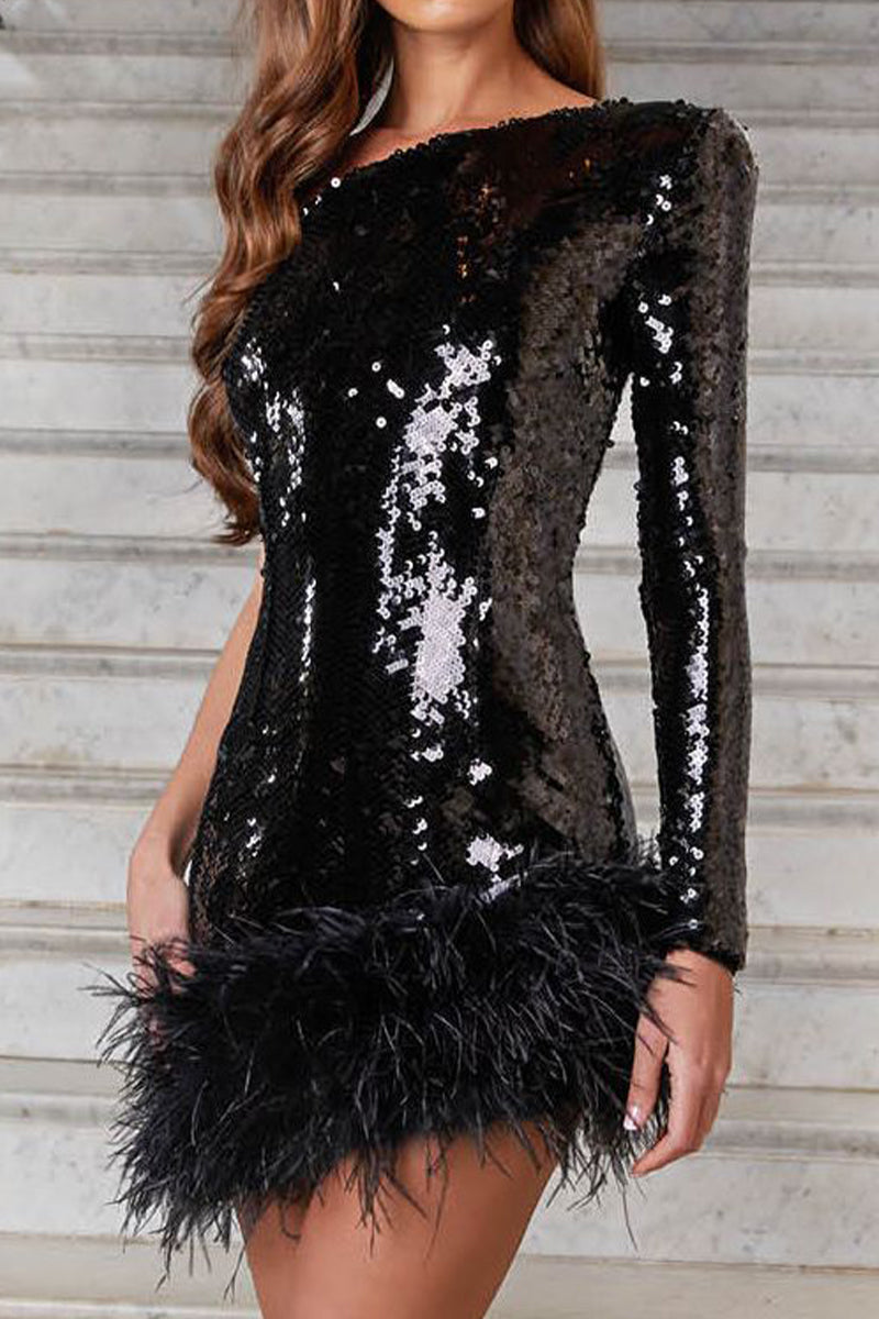 Beautifully Finished Dress in a Timeless Design