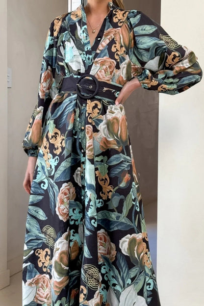Classic Vintage Dress with a Flattering Fit
