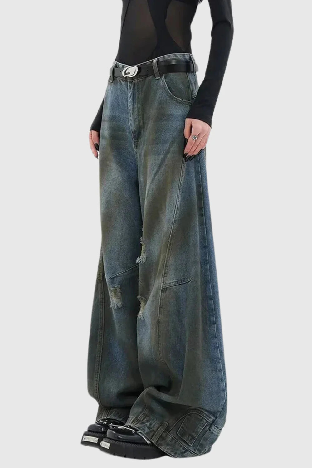 Sophisticated Garment with a Clean Classic Look