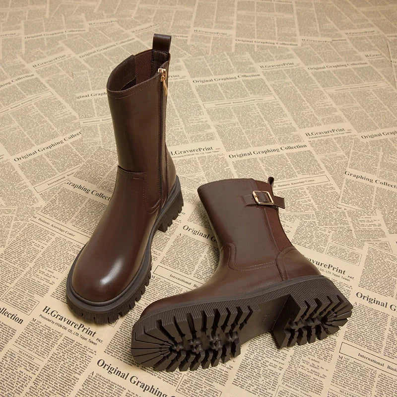 Beautifully Finished Boots in a Timeless Design