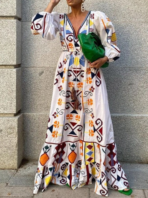 Classic Vintage Dress with a Flattering Fit