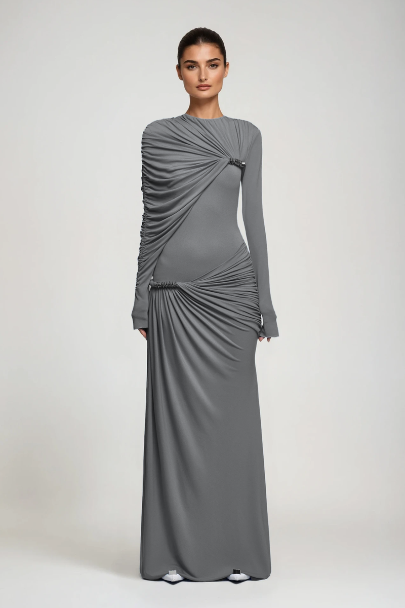 Effortlessly Elegant Dress with a Timeless Design