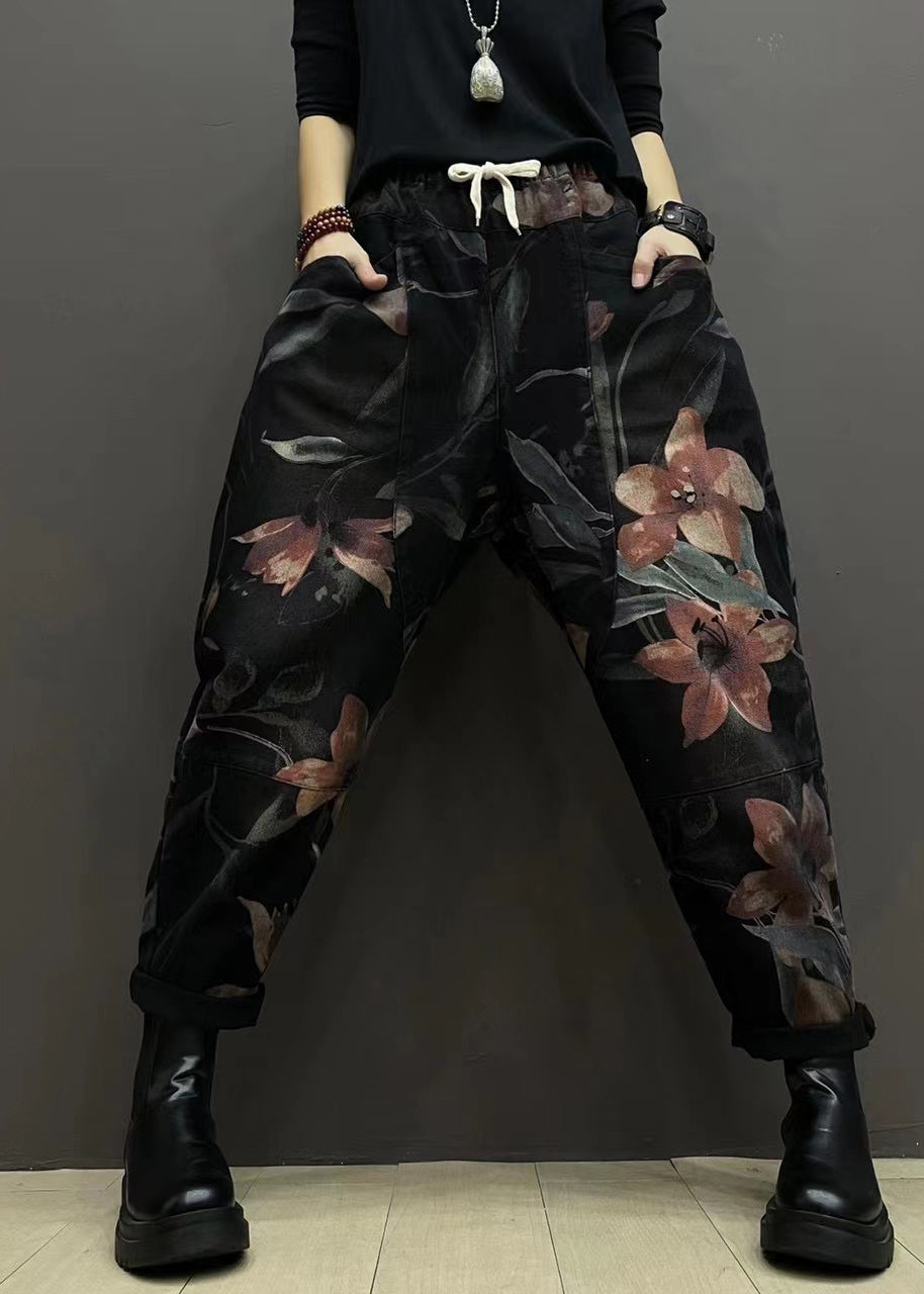 Effortlessly Elegant Pants with a Timeless Design
