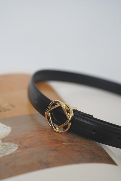 Effortlessly Elegant Garment with a Timeless Design