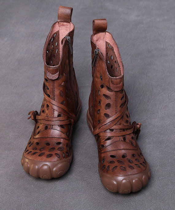 Well Tailored Boots with a Graceful Silhouette