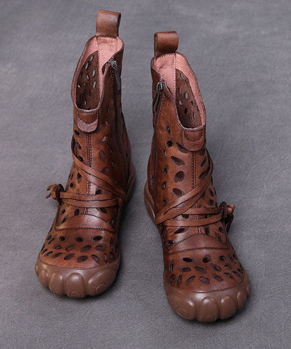 Well Tailored Boots with a Graceful Silhouette